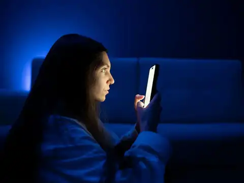 The "Digital Curfew" and Blue Light Block