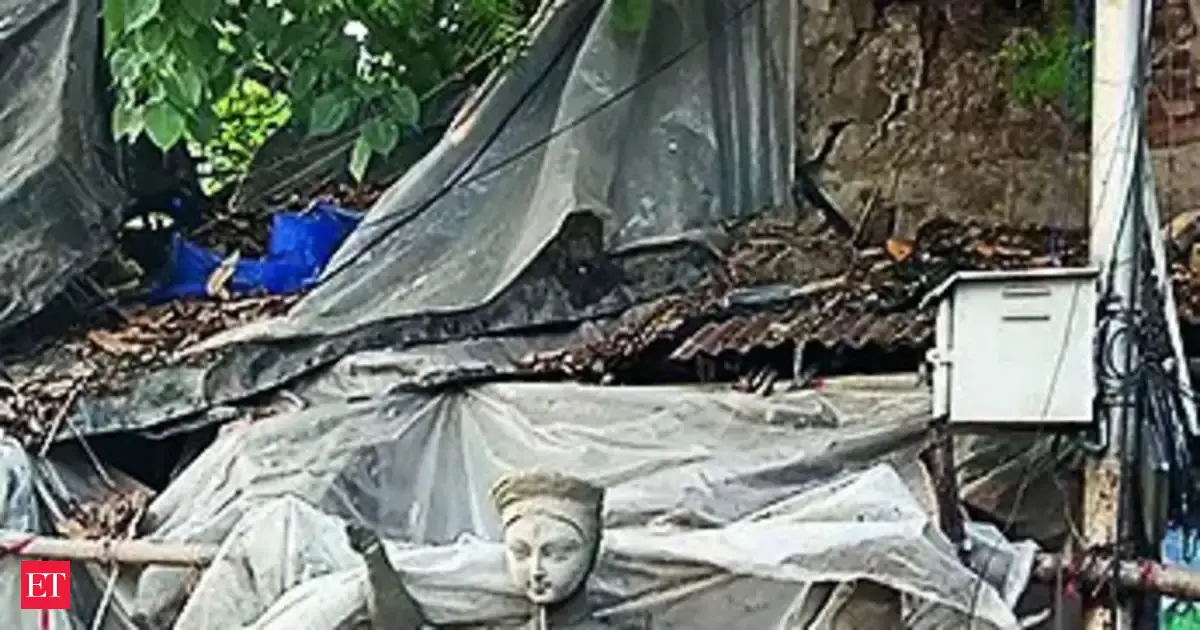 Bhowanipur showdown: Didi vs Adhikari turns Kolkata’s heartland into battleground