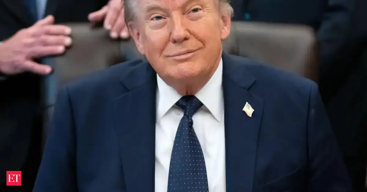 Trump weighs Spirit Airlines takeover, eyes resale after oil price drop report says