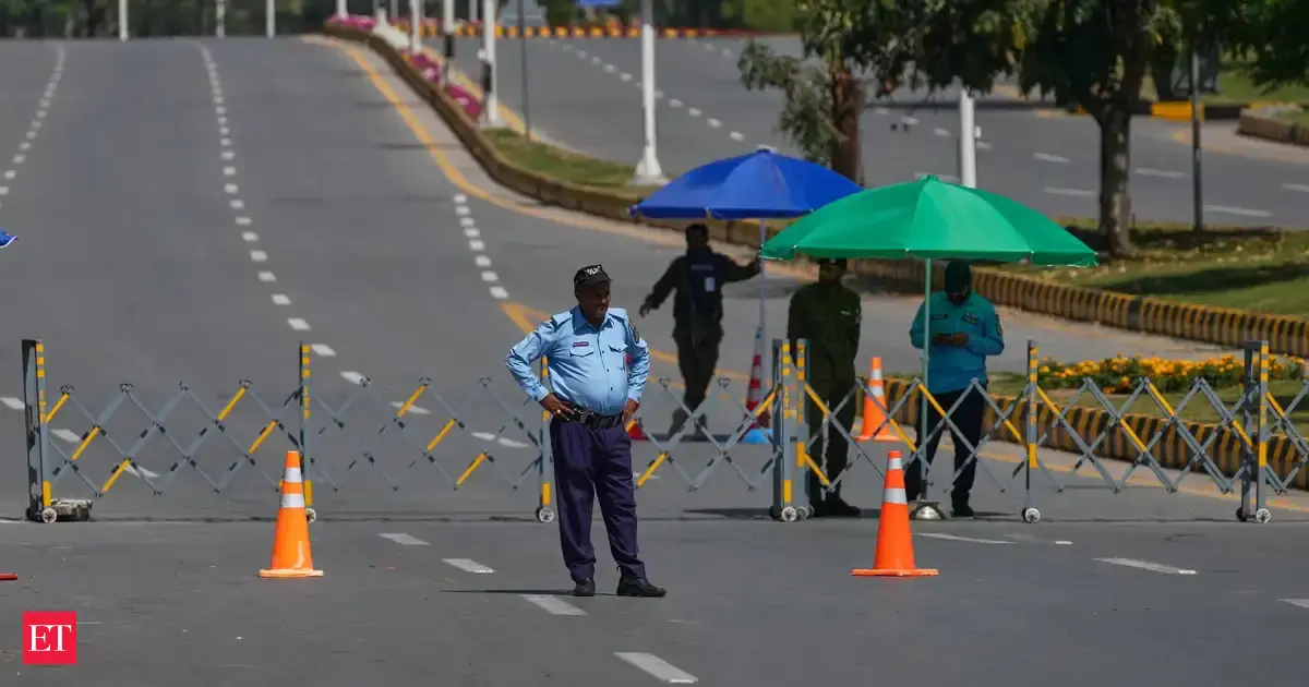 No US-Iran peace talks in sight, but Pakistan maintains security lockdown