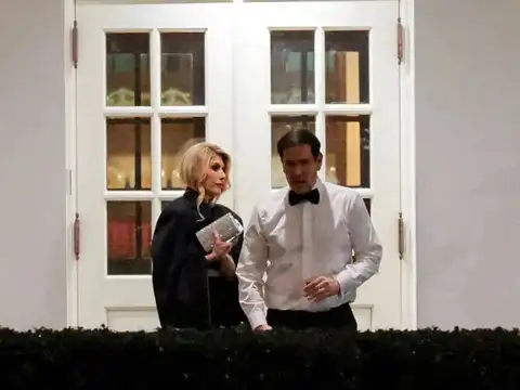 Marco Rubio and Wife Wait to Re-Enter White House