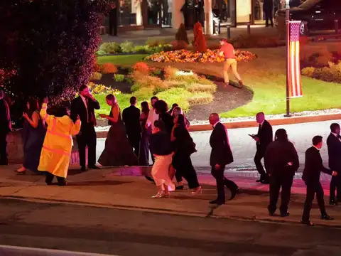 Police Direct Evacuated Guests Outside the Venue