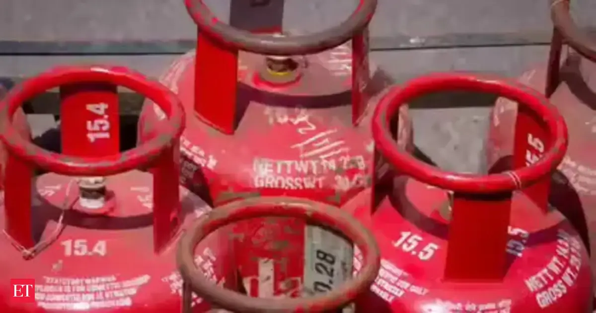 LPG gas cylinder Price Today, [April 27]: Check latest rates in Delhi ...