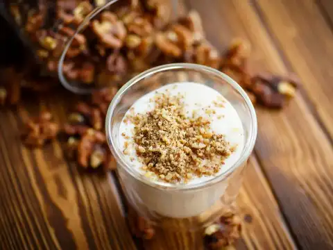 Greek Yogurt with Toasted Flax and Walnuts