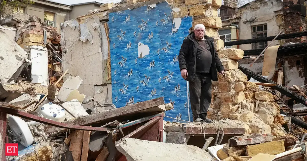Russian drone attack wounds 14 while Ukrainian drones kill 2 in Russia-held area