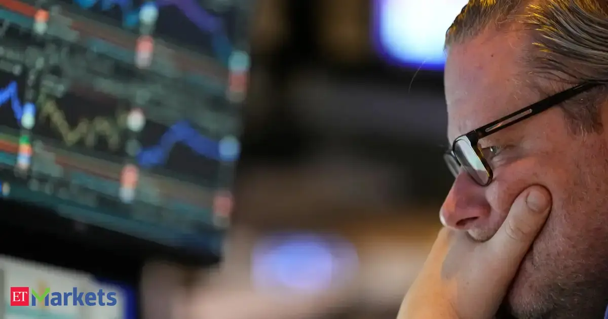 US stocks: S&P 500, Nasdaq, close slightly up in cautious start to a heavy earnings week