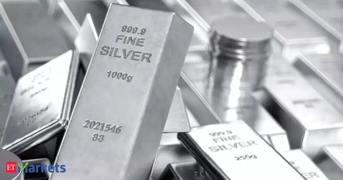 Silver futures decline Rs 1,137 to Rs 2.36 lakh/kg as oil rally weighs on bullion demand