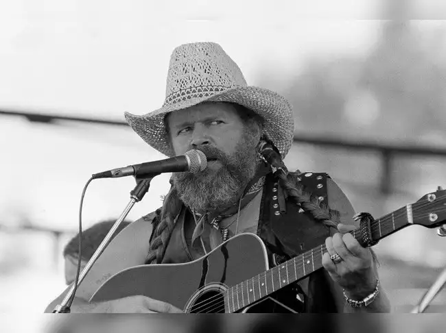 David Allan Coe, Outlaw Country Singer and Songwriter, Dies at 86 — image 5