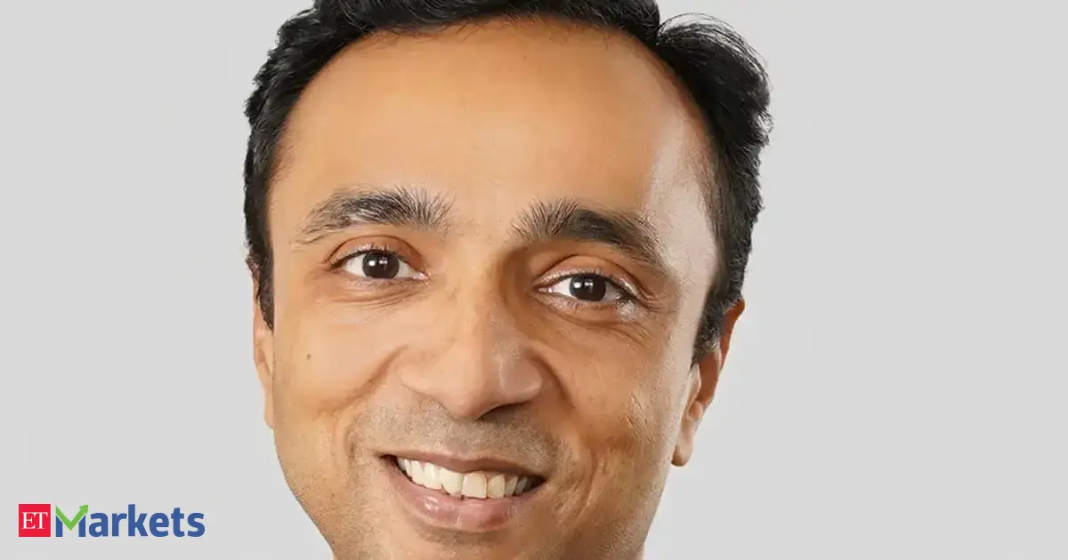 Crude at $125, FIIs selling $20 billion, and yet Alchemy Capital's Alok Agarwal says India is a buy