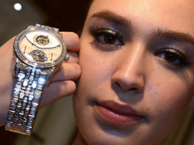Global luxury market to grow by up to 7% in 2012