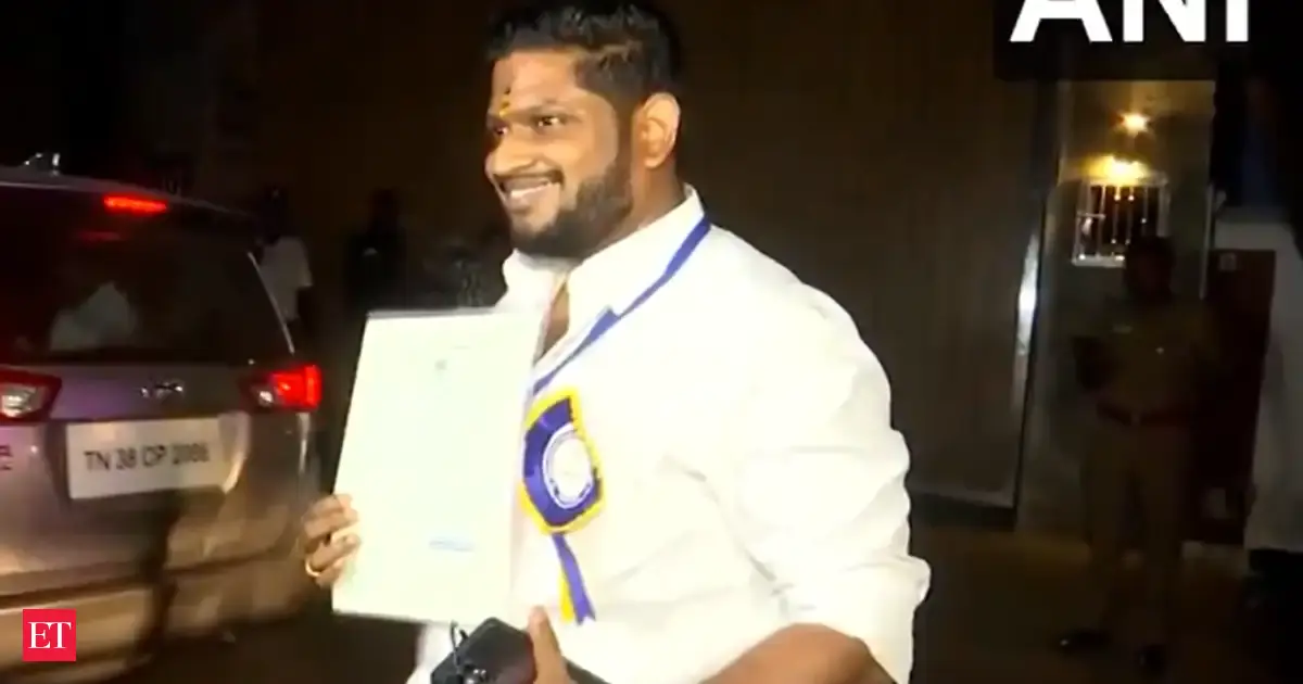 TVK's Sabarinathan, son of Vijay's driver, wins from Virugambakkam