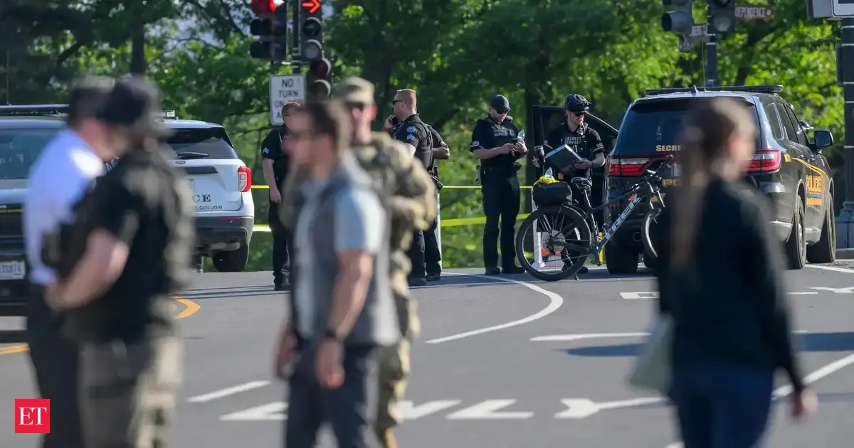 White House attack foiled? Man with gun shot by security agents near Washington Monument at a time when President Donald Trump was holding business event