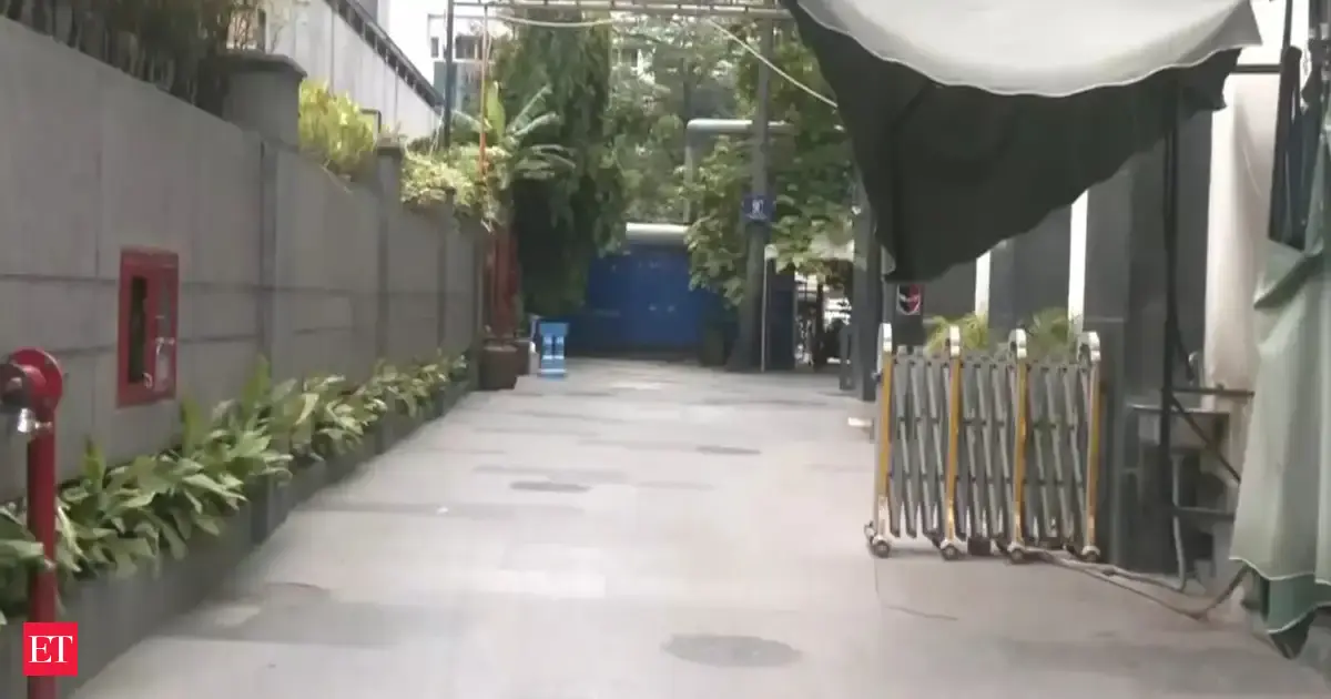 After losing power, security stepped down outside TMC MP Abhishek Banerjee's residence