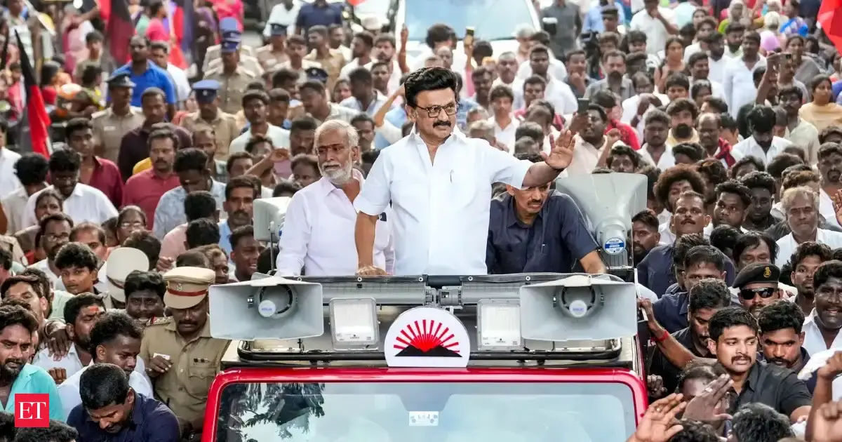 DMK-AIADMK tie-up to form govt in Tamil Nadu? Here's what political observers see coming
