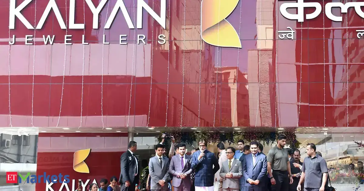 Kalyan Jewellers Q4 Results: Cons PAT soars 118% YoY to Rs 409 crore; revenue jumps 66%  economictimes.indiatimes.com