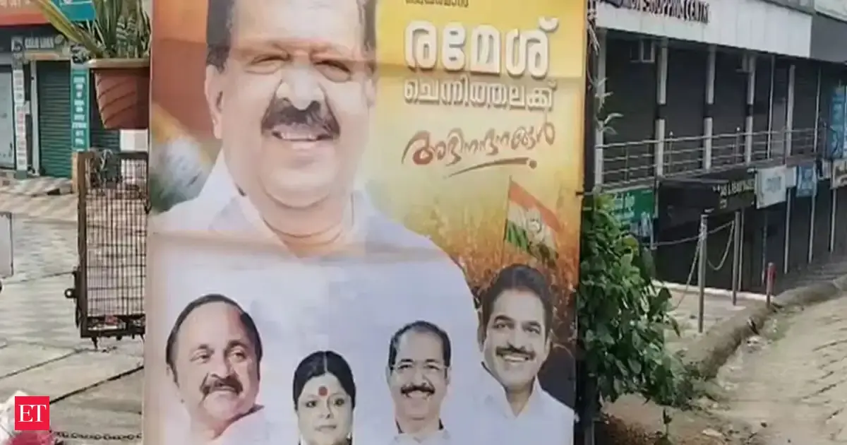 Poster war erupts as Congress high command to take call on Kerala CM