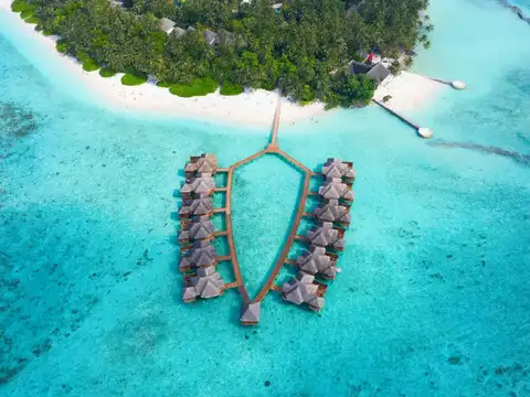 Visiting only one island