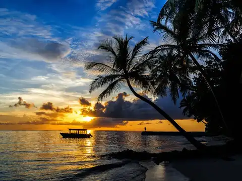 Packing too much for a Maldives holiday