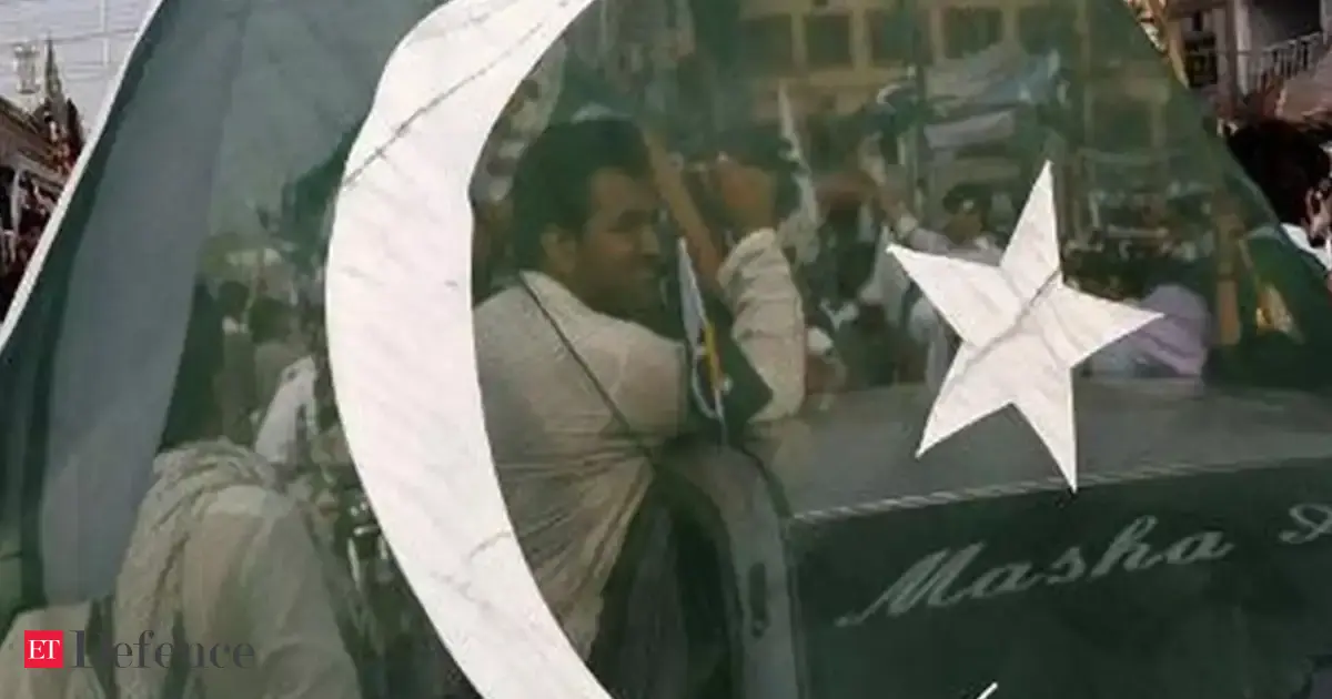 15 security officials killed in militant attack in northwest Pakistan