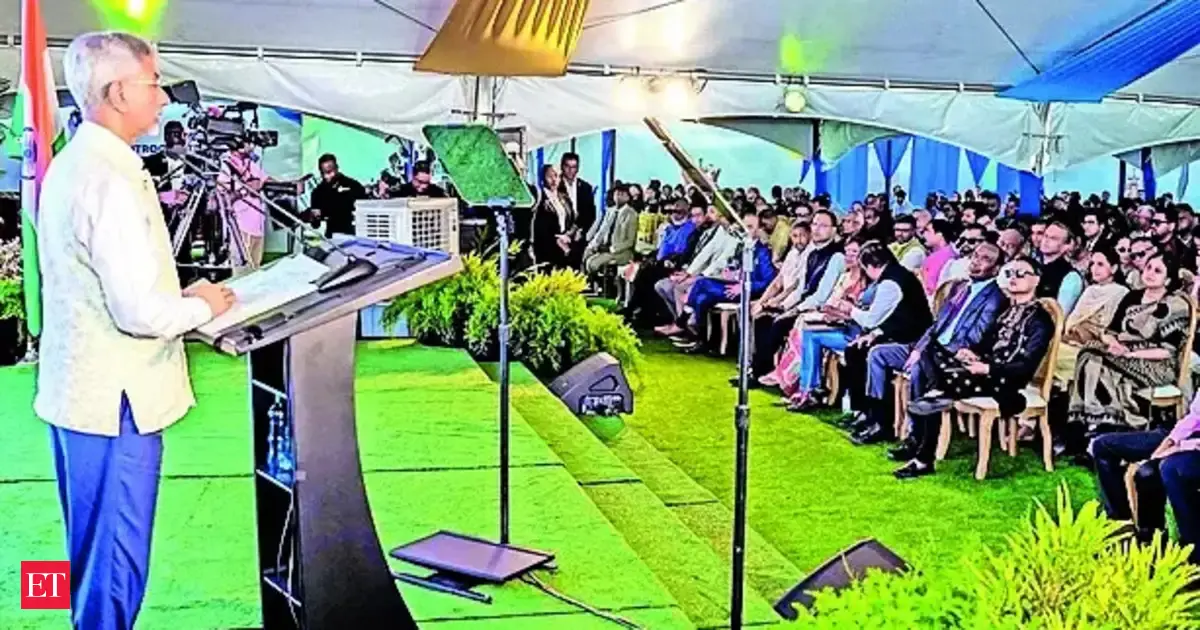 https://img.etimg.com/thumb/msid-130998533,width-1200,height-630,imgsize-87756,overlay-economictimes/articleshow.jpg