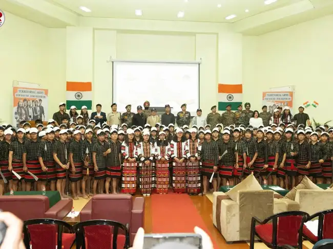Mizoram CM Lalduhoma flags off first batch of 144 Mizo Territorial Army ...