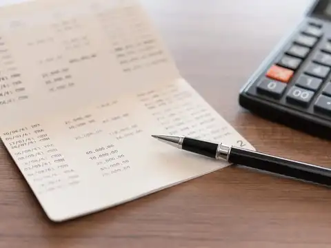  Step 1 & 2: First, freeze the account. Then gather these 5 documents.