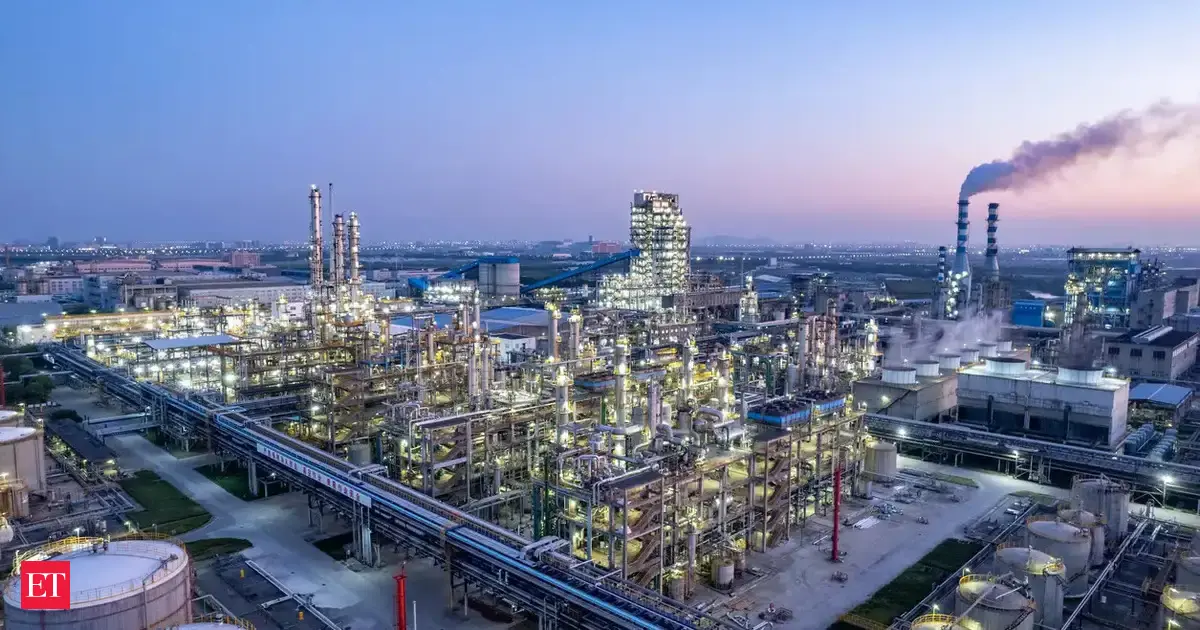 Iran war drives Russian oil windfall as Urals crude hits highest level since 2023