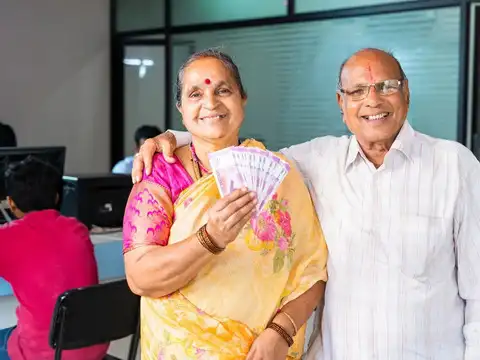 Can NPS retirees switch pension fund managers?