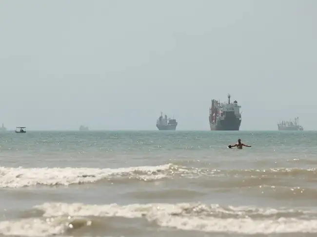 India to prioritise releasing stranded vessels in Hormuz, may resume ...