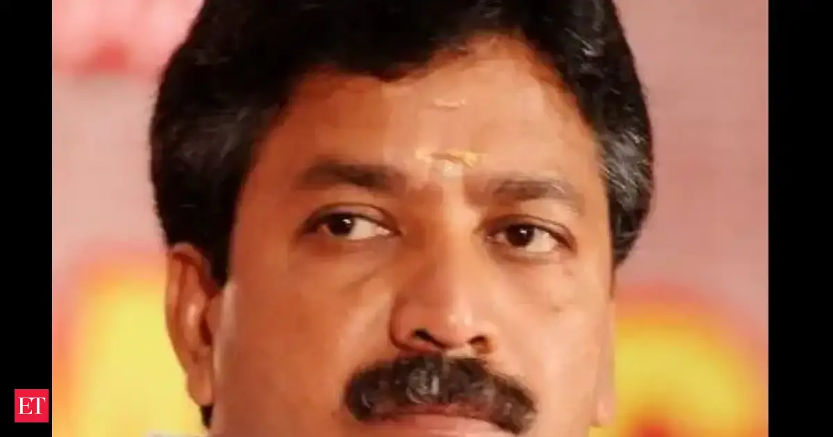 Three AIADMK rebel MLAs tender resignation, five party legislators switch to EPS camp