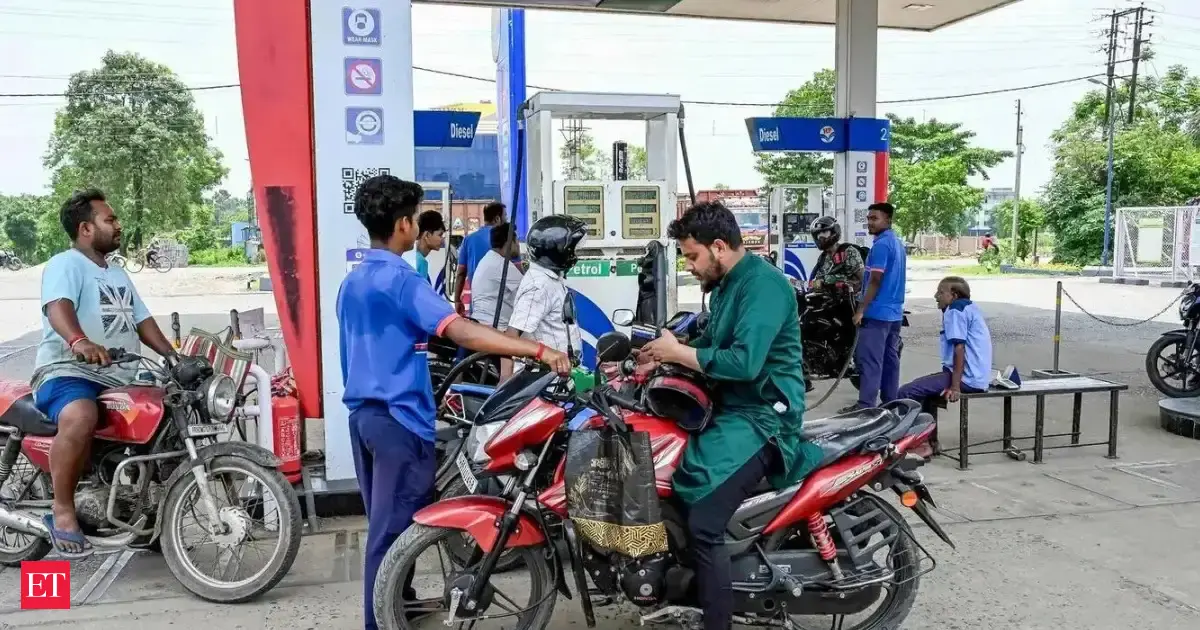 Oil cos in India losing Rs 600 crore per day 