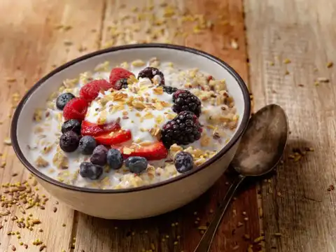 Greek yogurt + fruits salad