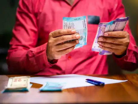 Total interest earned from Post Office MIS in 5 years
