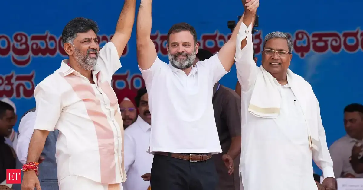 Congress mulls Karnataka CM change, Rahul Gandhi meets Siddaramaiah, Shivakumar