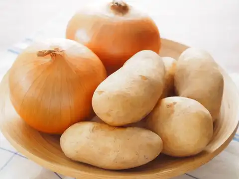 Keep onions away from potatoes