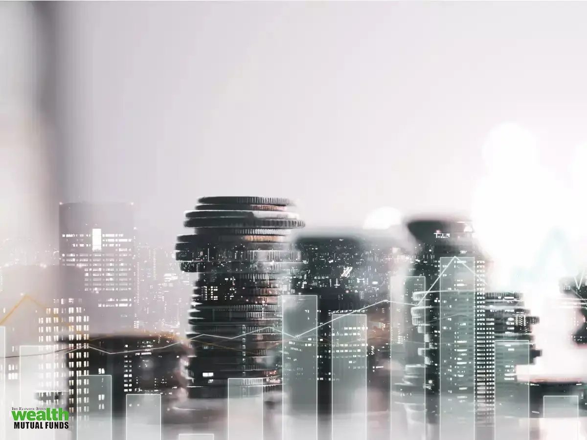 https://img.etimg.com/thumb/msid-131365554,width-1200,height-900,overlay-etwealthmutualfunds/slideshow.jpg