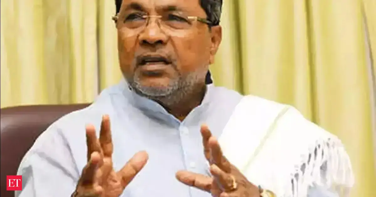 Siddaramaiah supporters protest his decision to step down; emotional scenes outside residence