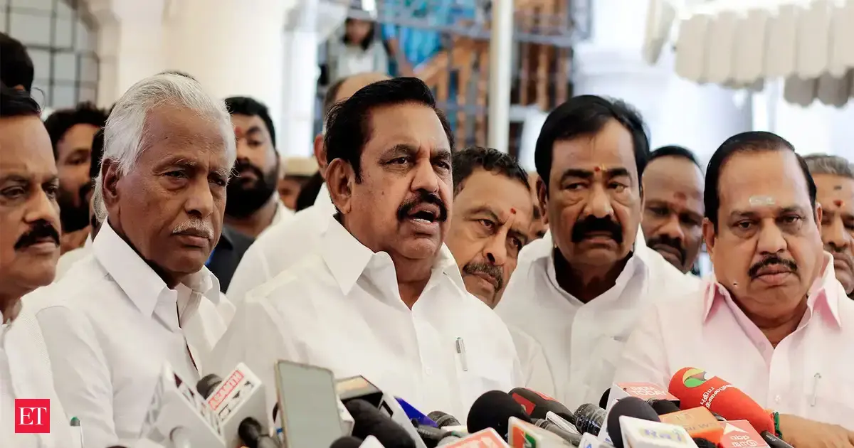 After truce in AIADMK, Velumani visits constituency, Shanmugam yet to make his stand clear