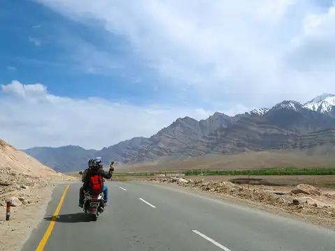 Manali, Himachal Pradesh: Stunning roads and snowy peaks