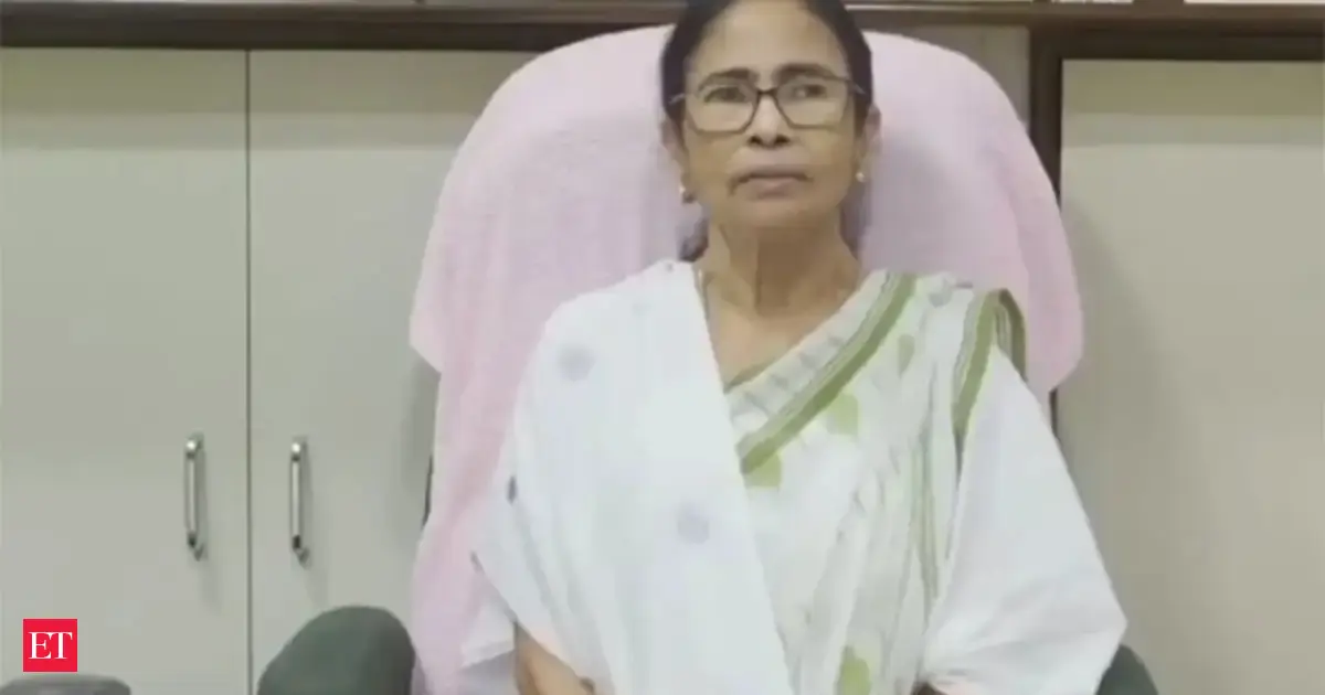 Amid dissent in TMC ranks, Mamata's 'Girgiti' poem takes swipe at political turncoats