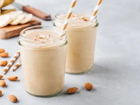 Banana and yoghurt smoothie