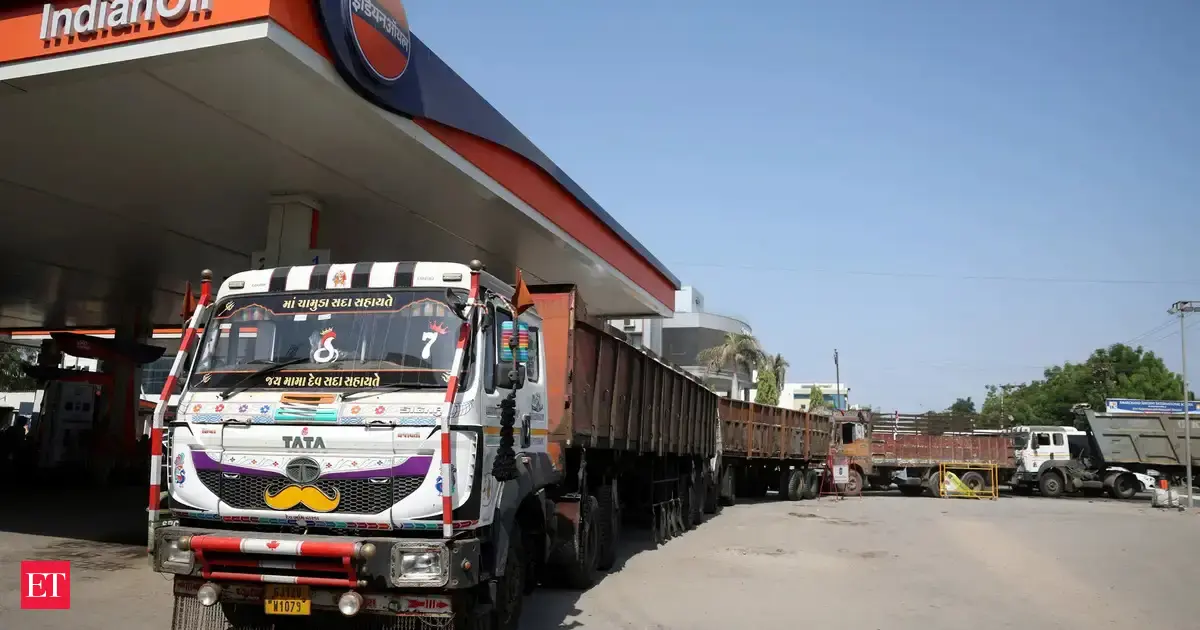 Transport association urges government to cut fuel prices as crude falls to $90/barrel