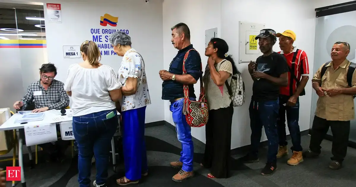 War or peace? Colombians choose destiny in high-stakes vote