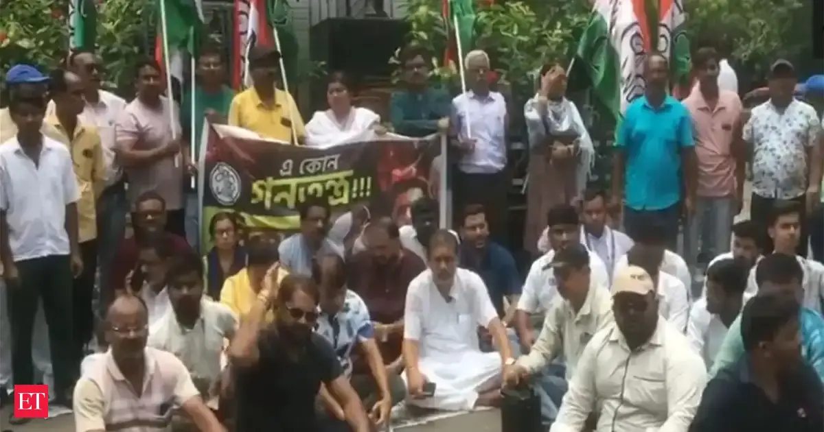 West Bengal: TMC workers hold protest over attack on Abhishek Banerjee