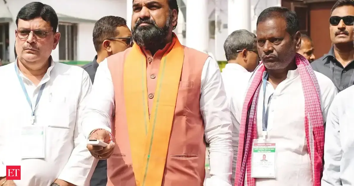https://img.etimg.com/thumb/msid-131425478,width-1200,height-630,imgsize-169796,overlay-economictimes/articleshow.jpg