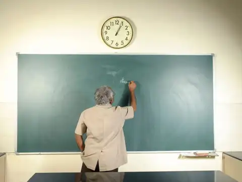 #9: University professors (UGC): Academic freedom with a serious salary