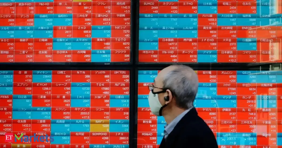 Japan's Nikkei retreats from record peak as market gauges fragile Mideast peace talks