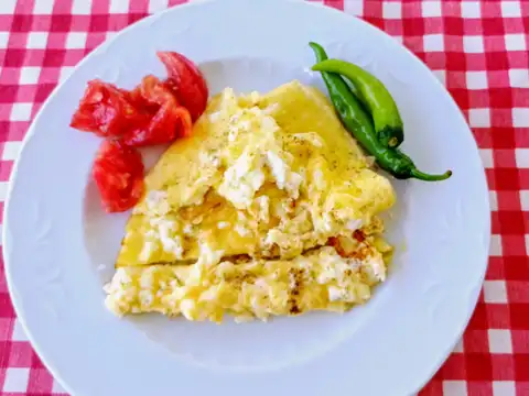 Egg White Omelette with Veggies 