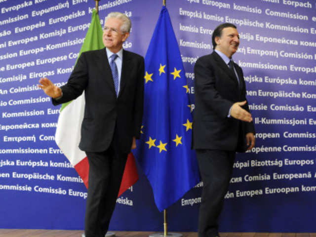 Jose Manuel Barroso & Mario Monti poses prior to the talks