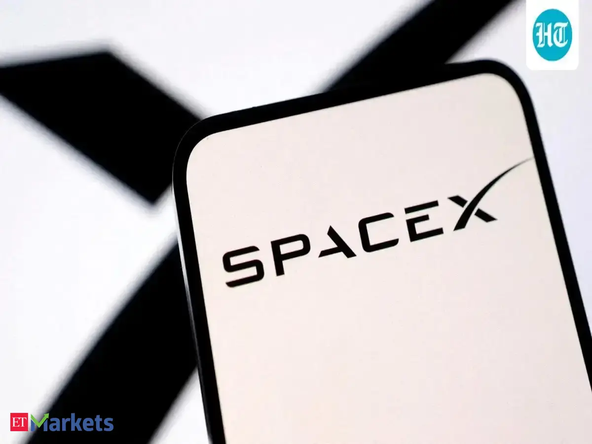 Wall Street giants tout SpaceX as Musk speaks at pre-IPO investor event